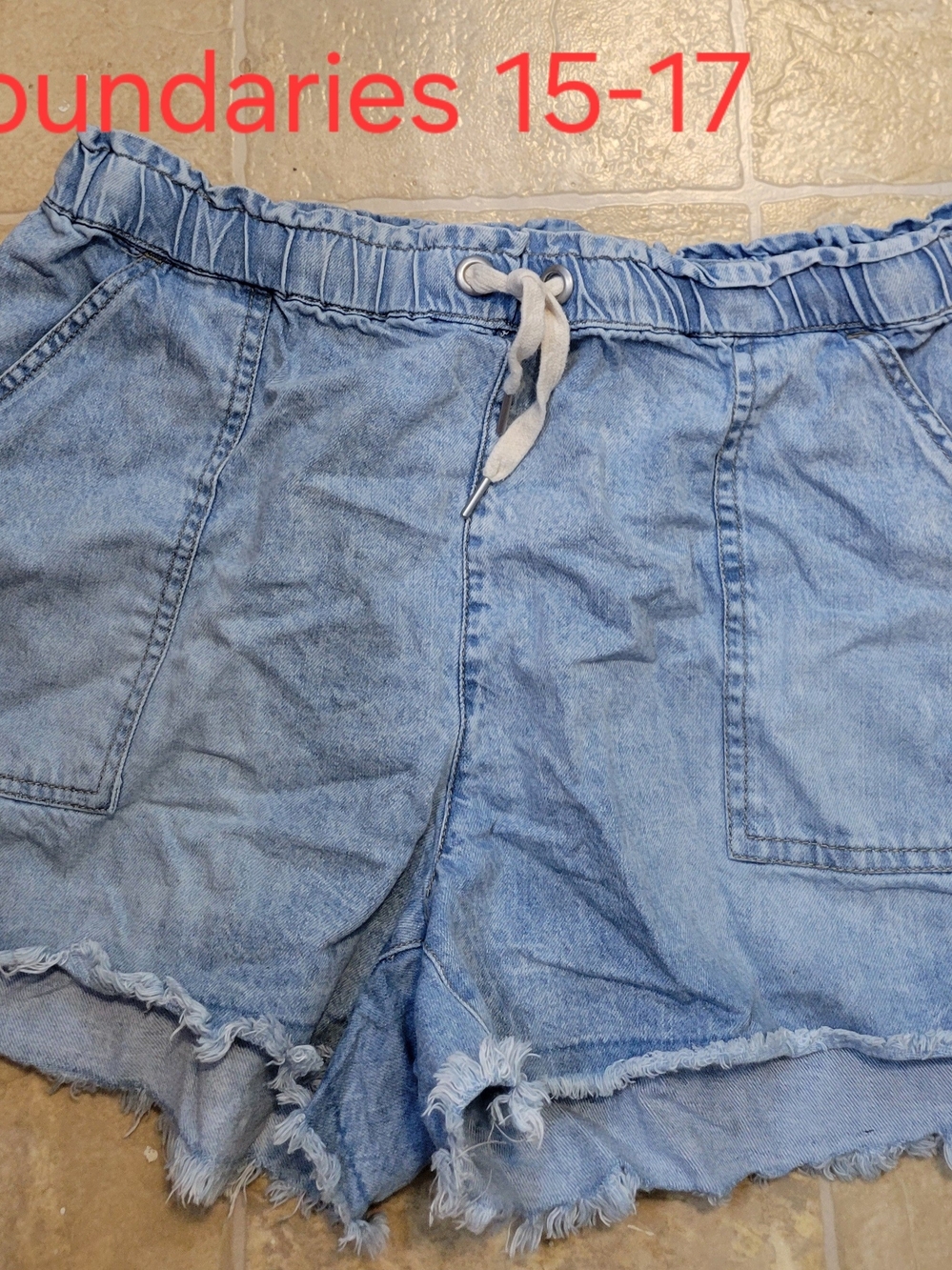 Women’s Light Blue Denim Drawstring Frayed-Hem Shorts